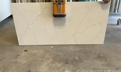 Full image of Q Quartz Calacatta Miraggio Duo White Quartz countertop slab